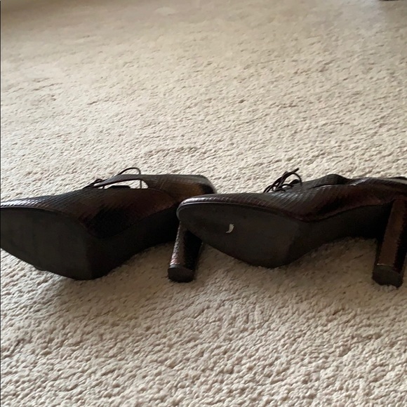 STUART WEITZMAN brown/copper python embossed heels - Picture 4 of 6